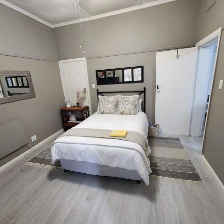 Peony Luxury Room With Wifi And Own Entrance Stellenbosch Exteriör bild