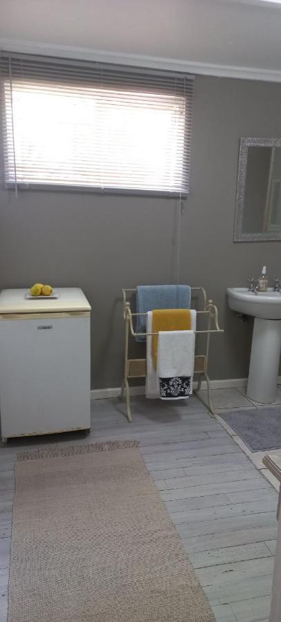 Peony Luxury Room With Wifi And Own Entrance Stellenbosch Exteriör bild