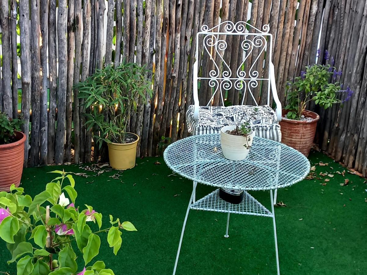 Peony Luxury Room With Wifi And Own Entrance Stellenbosch Exteriör bild