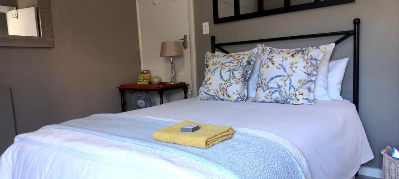 Peony Luxury Room With Wifi And Own Entrance Stellenbosch Exteriör bild