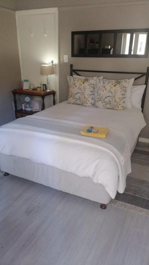 Peony Luxury Room With Wifi And Own Entrance Stellenbosch Exteriör bild